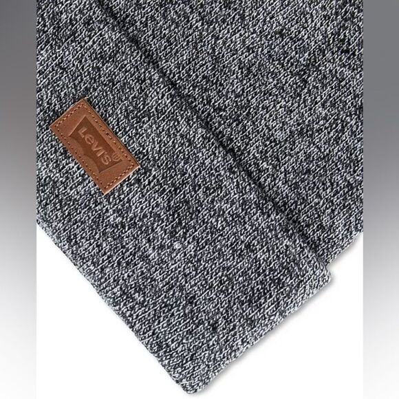 Levi’s All Season Comfy Leather Logo Patch Hero Beanie - Picture 2 of 9